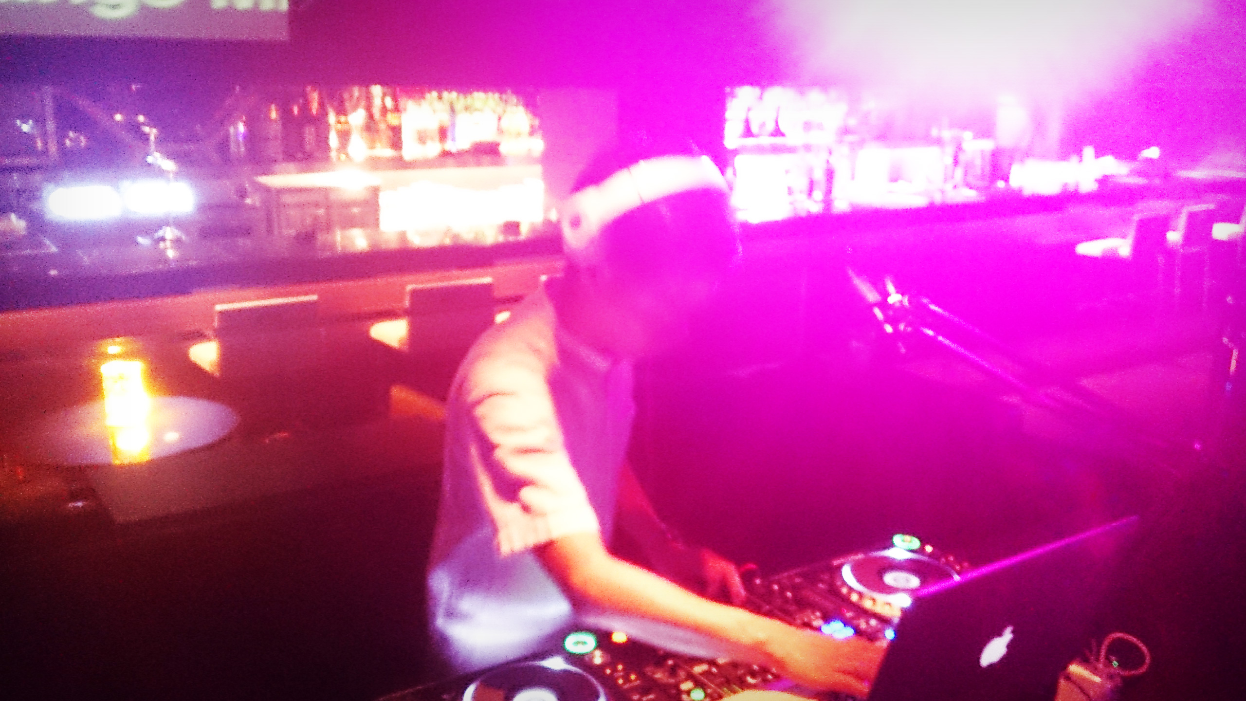 DJ選曲術 : 何を考えながらDJは曲を選び、そしてつないでいるのか? : G… DJ選曲術 何を考えながらDJは曲を選びそしてつないでいるのか