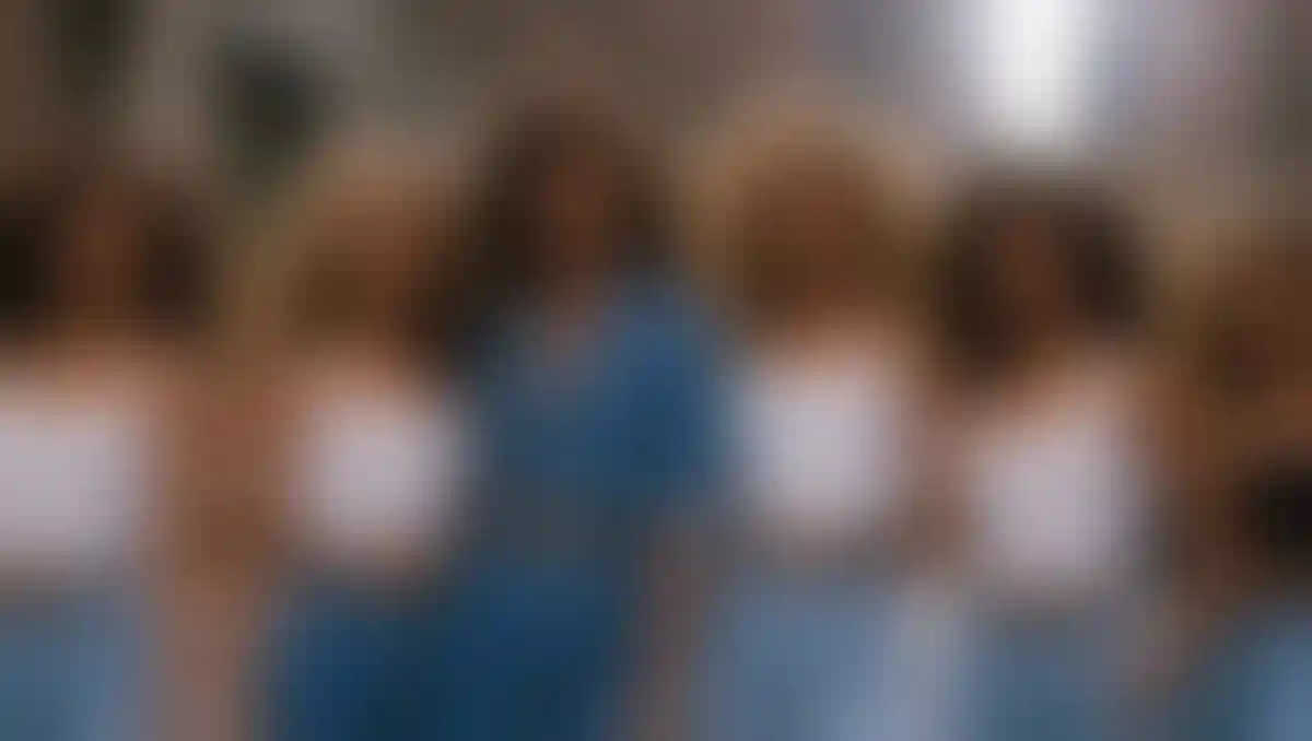 A famous girl group appears in the music video for the 1993 hit song “I’m Every Woman.” Which of the following is it?