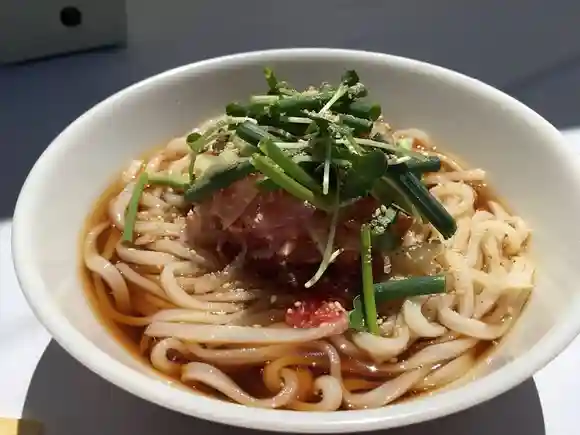 Two-base chilled udon